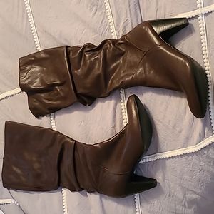 Excellent condition boots